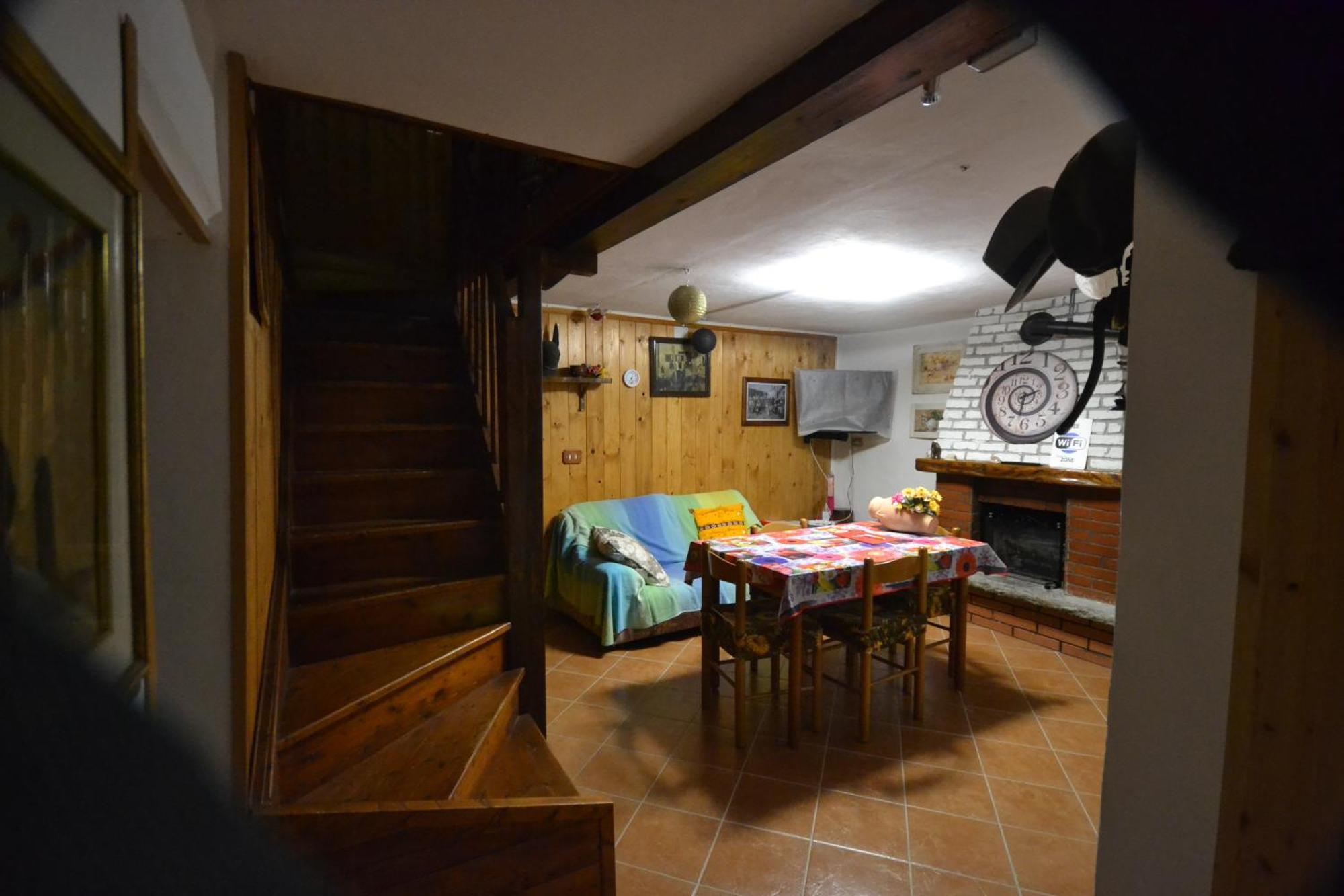 Casa Vacanze Mingos Lodio Di La Carpineta Exterior foto